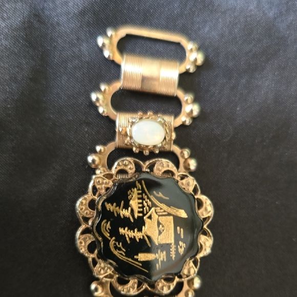 Elegant Gold and Black Women's Bracelet - Picture 3 of 9